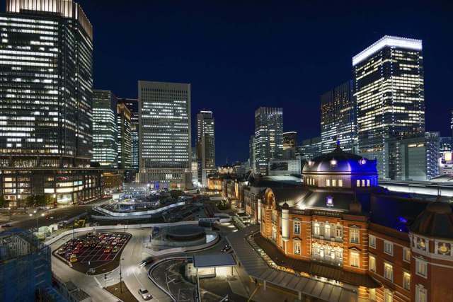 夜の東京駅